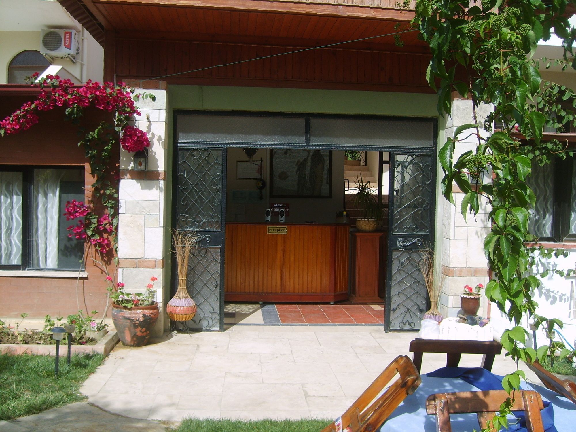 Munih Otel Kusadasi Exterior photo